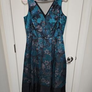 Elegant Floral V-Neck Midi Dress - Teal and Black